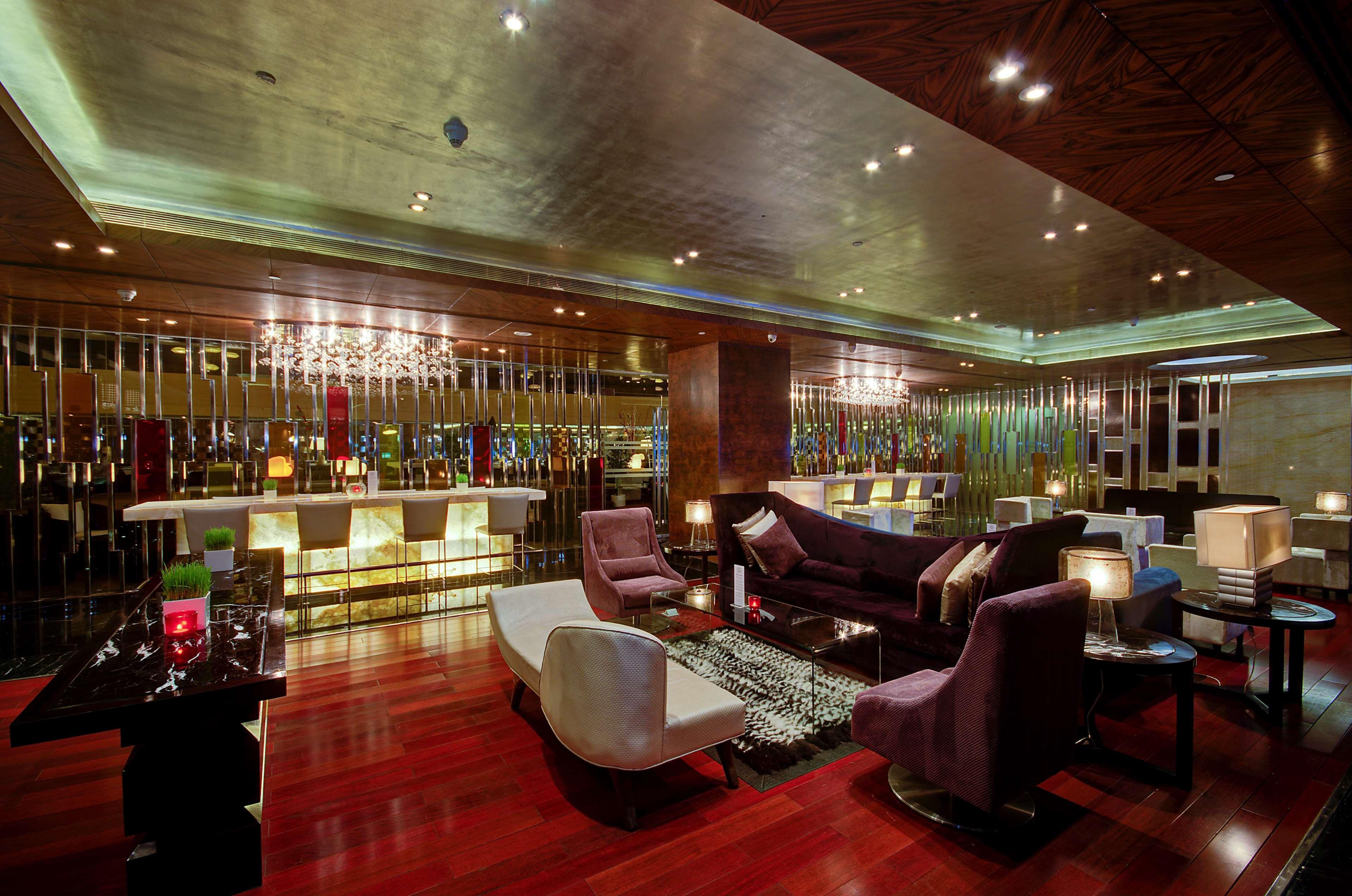 Отель Radisson Blu Kaushambi Delhi Ncr Газиабад Экстерьер фото